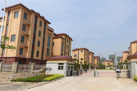 恒大品城2室2厅1卫67万85.05m2精装出售